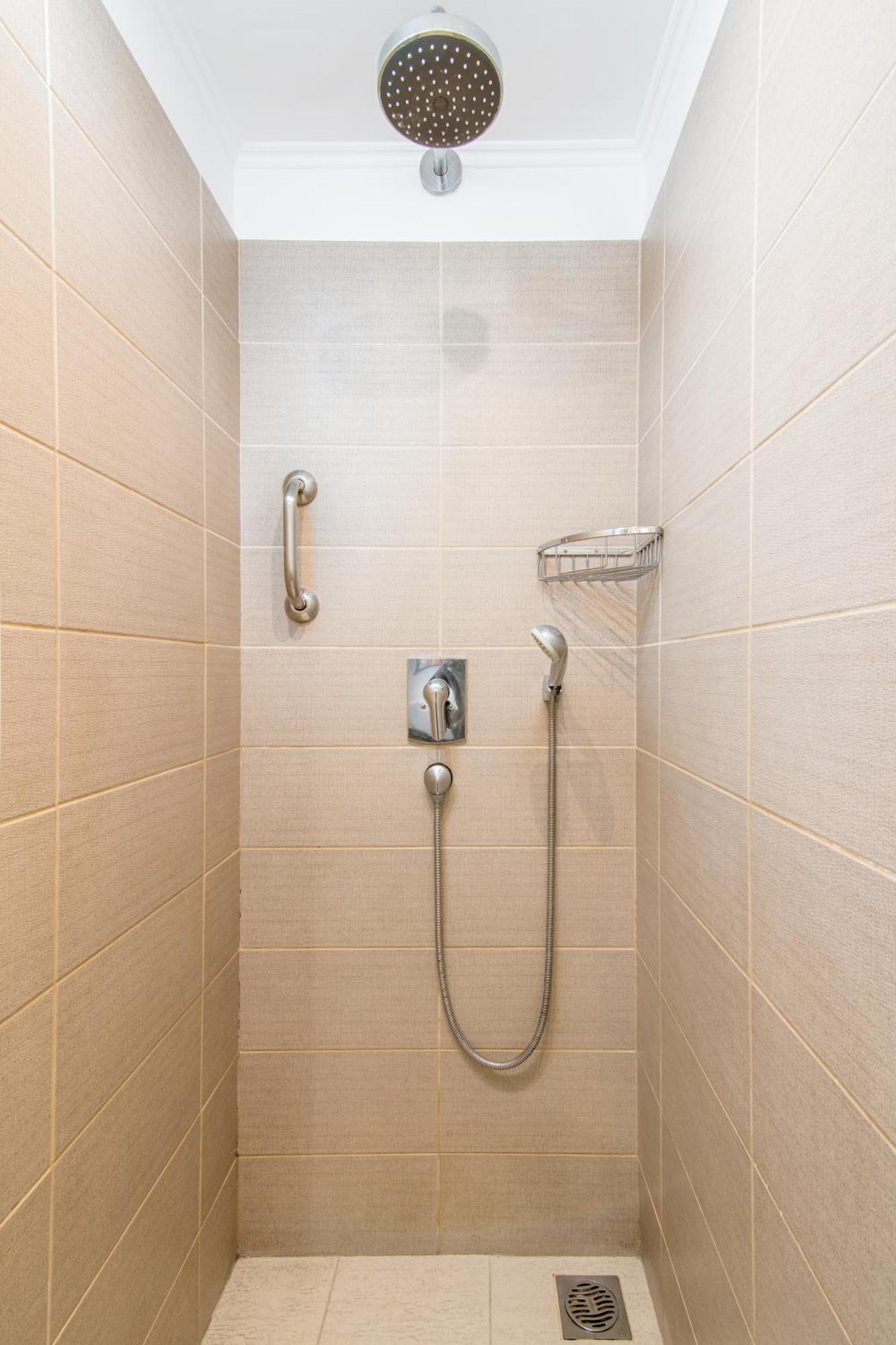 Helion Apartments Гувія Екстер'єр фото